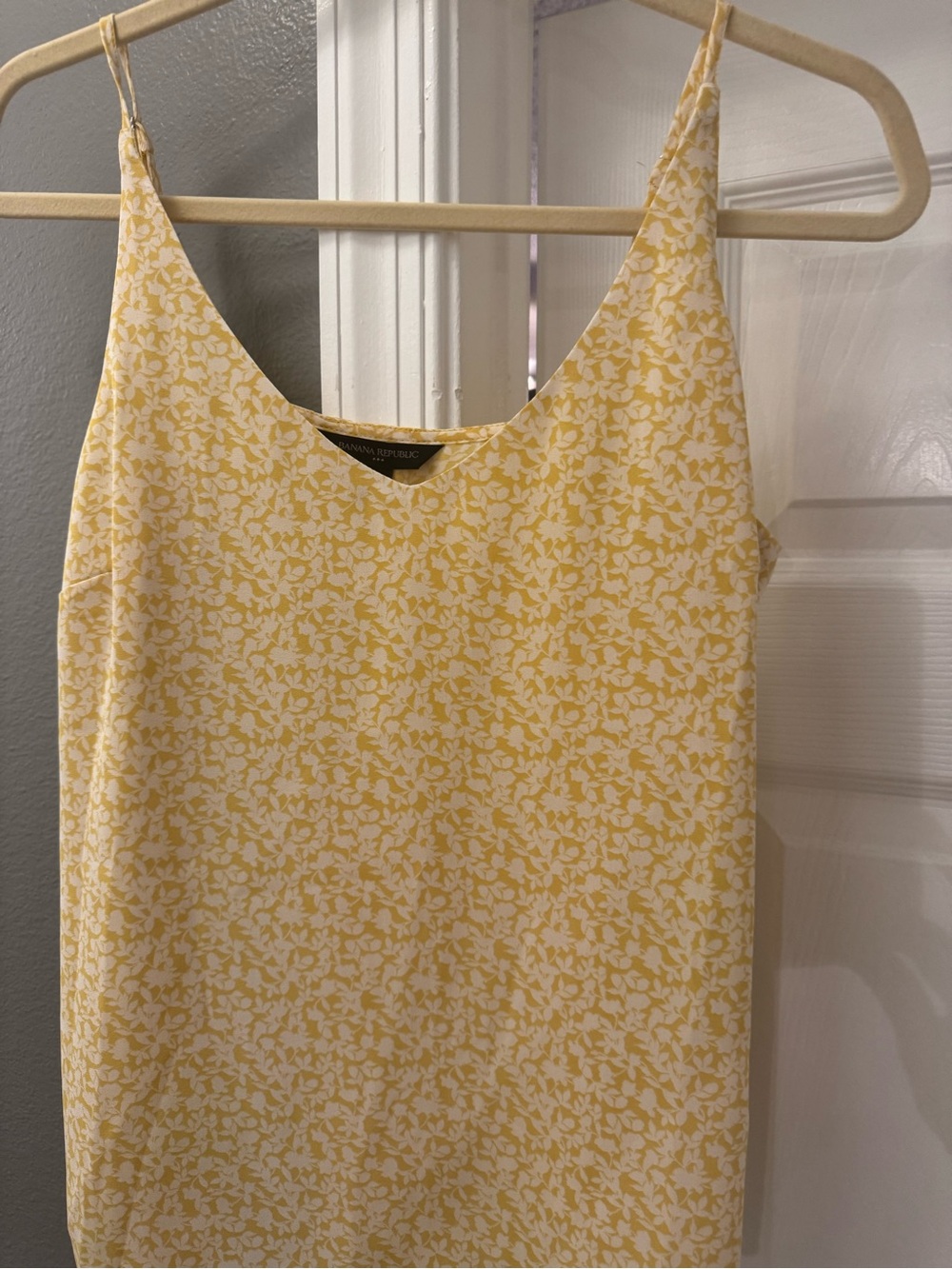 Banana Republic Yellow and White Floral Camisole Size Medium